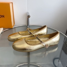 Louis Vuitton Flat Shoes